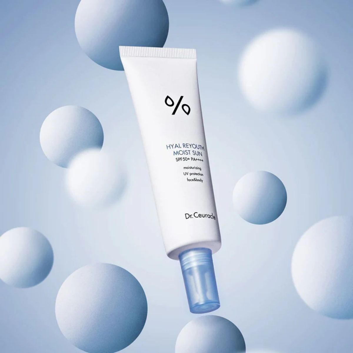 Dr. Ceuracle Hyal Reyouth Moist Sun SPF50-Sfeerfoto 1
