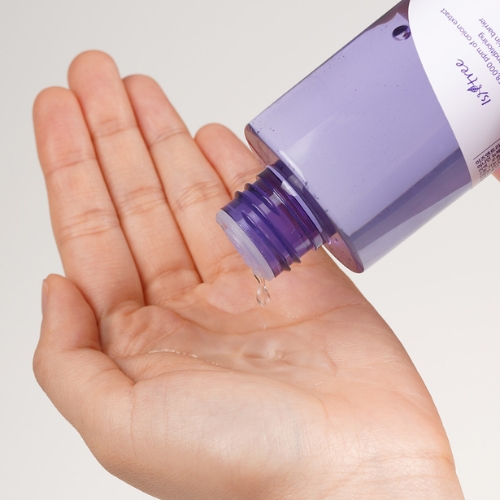 Isntree – Onion Newpair Essence Toner