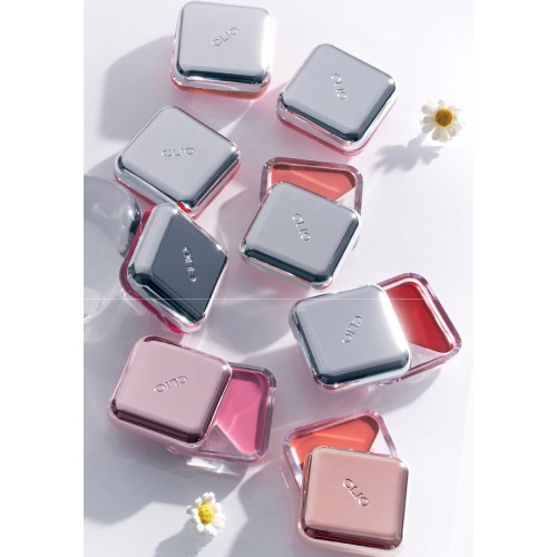 CLIO Essential Lipcheek Tap Sfeerfoto