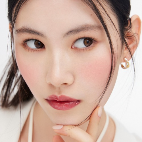 HERA Black Cushion Foundation Sfeerfoto 3