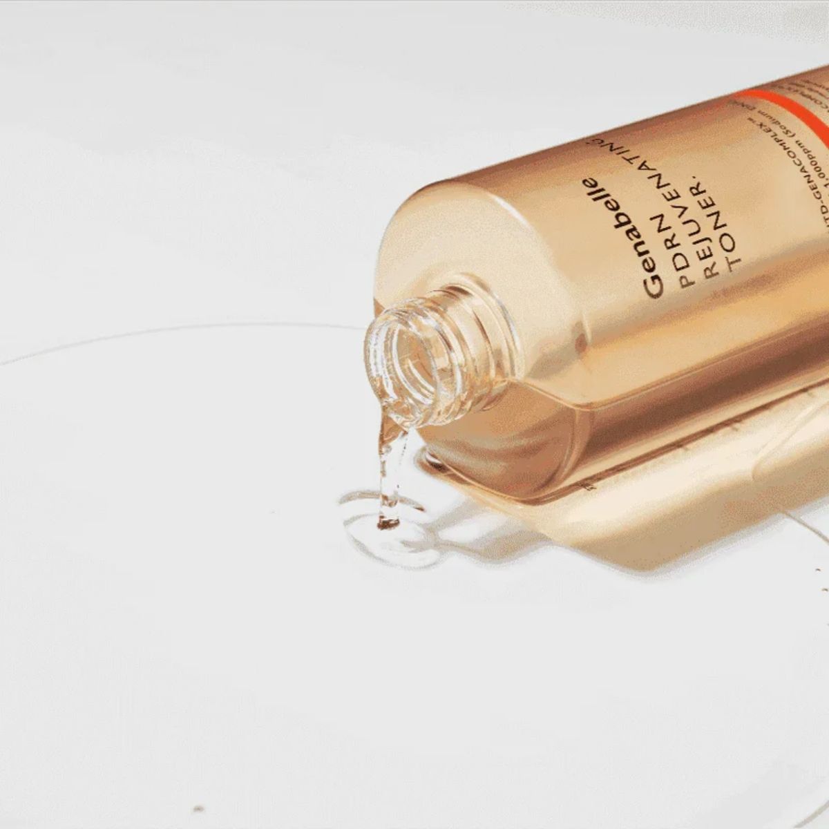 Genabelle PDRN Rejuvenating Toner-Sfeerfoto 3