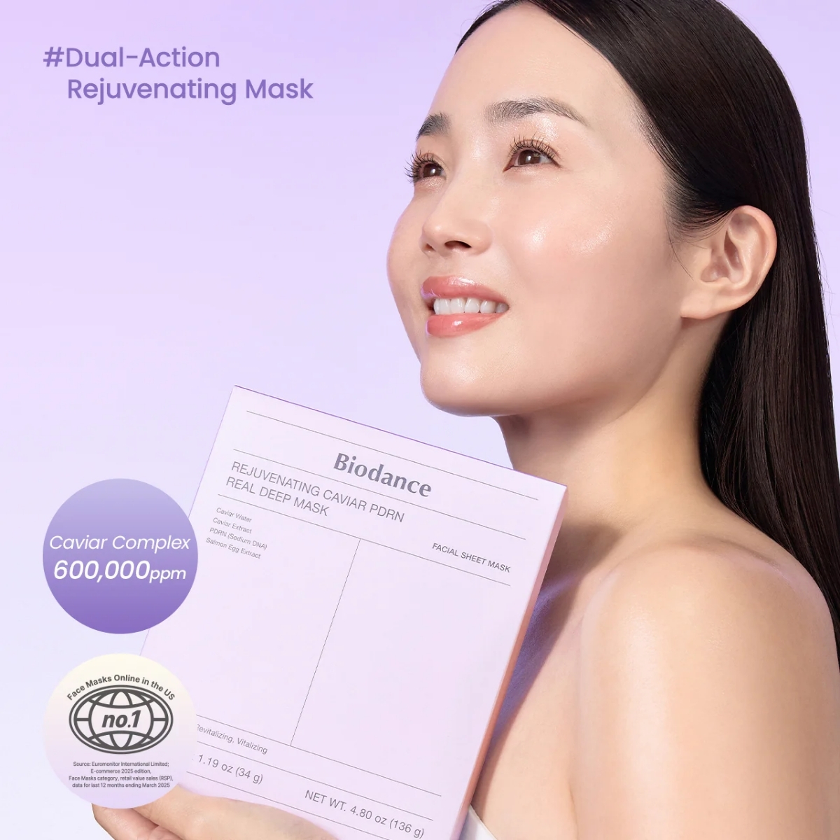 Model met de Biodance Rejuvenating Caviar PDRN Real Deep Mask.
