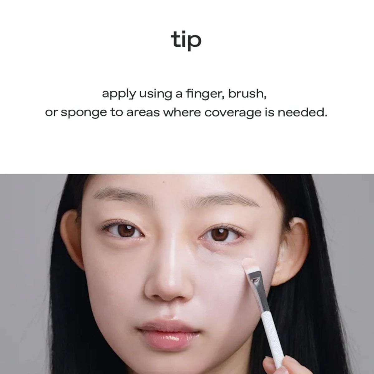 Aanbrengen van de Glow Not Dry Dual Concealer met een concealerkwast