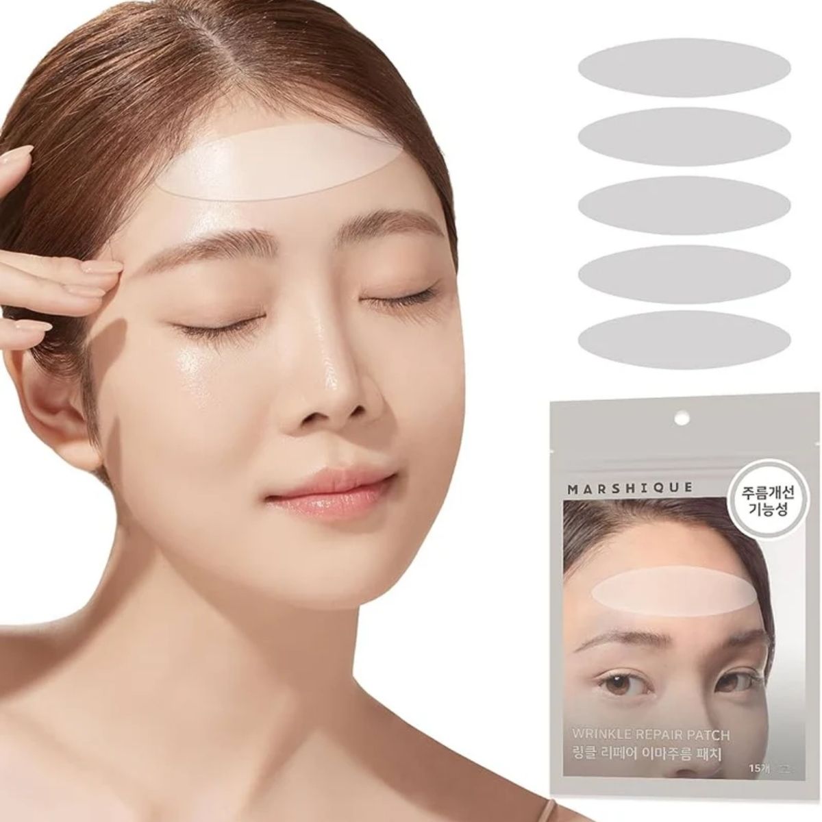 MARSHIQUE Wrinkle Repair Patch aangebracht op het voorhoofd.