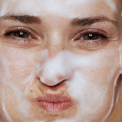 Welke reinigers zijn geschikt voor een droge huid